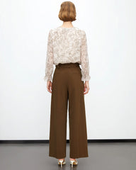 Blouse en soie à motif rose esquissée