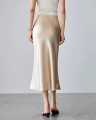 Ensemble en Soie à Décolleté Rond et Jupe Midi en Soie