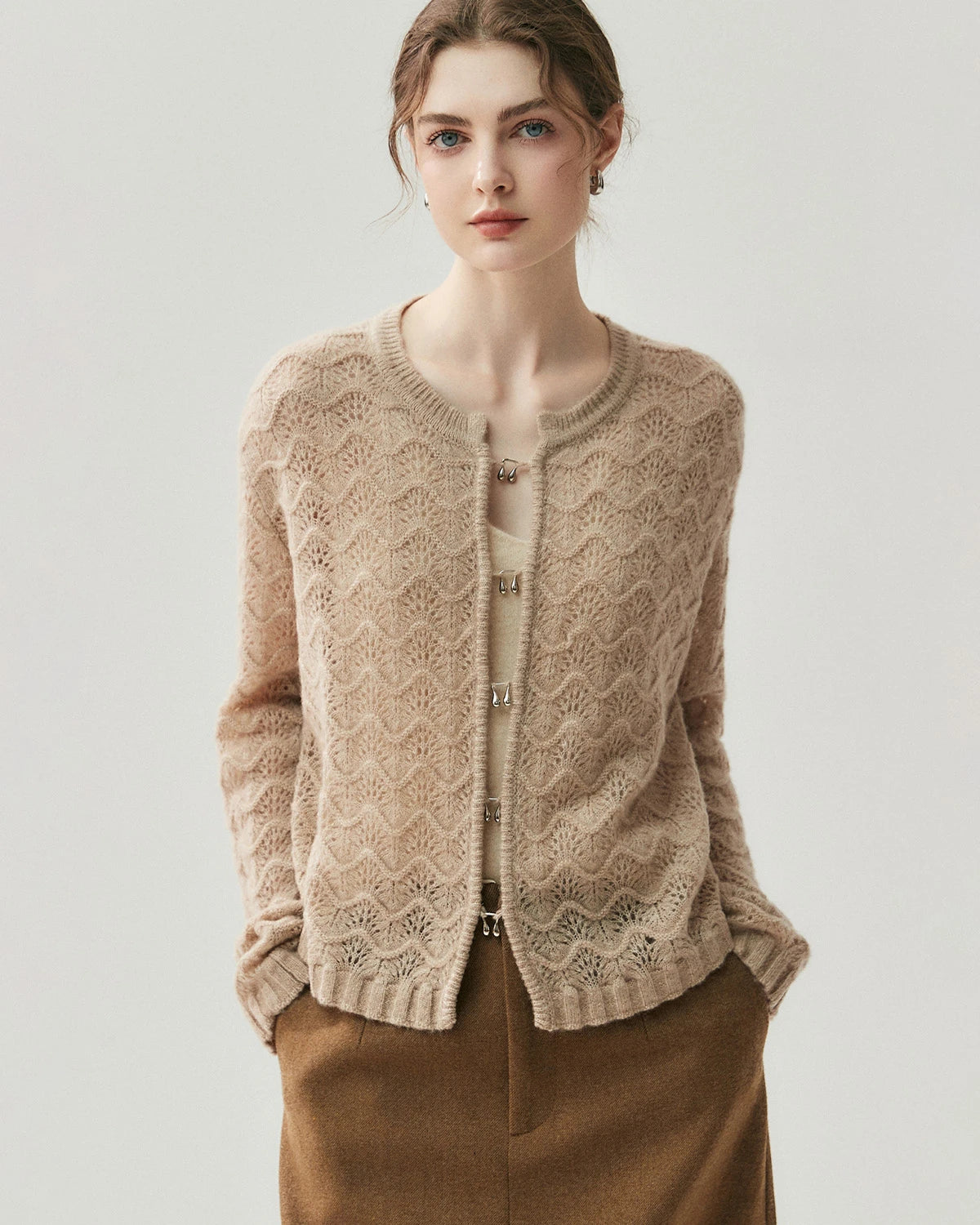 Cardigan en soie et cachemire avec boutons métalliques