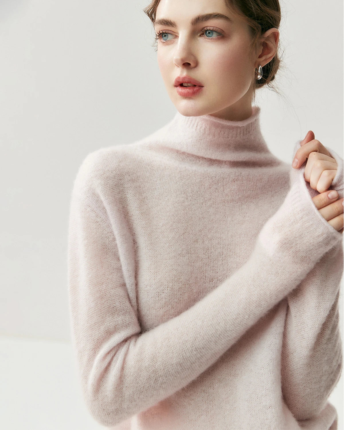 Pull col roulé manches longues en soie et cachemire