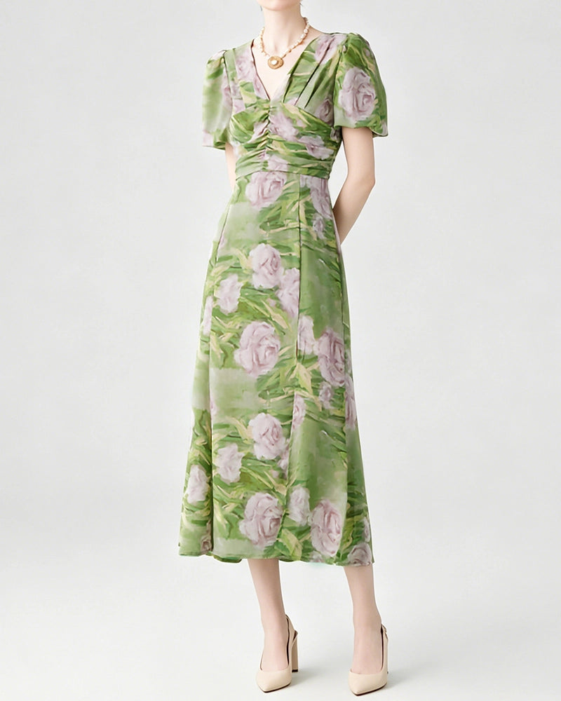 Robe midi en soie fleurie à col V et manches bouffantes