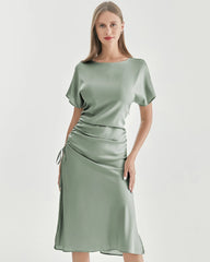Robe en Soie à Manches Courtes Plissée