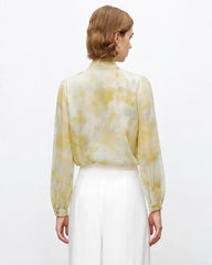 Blouse en soie imprimé aquarelle avec col lavallière