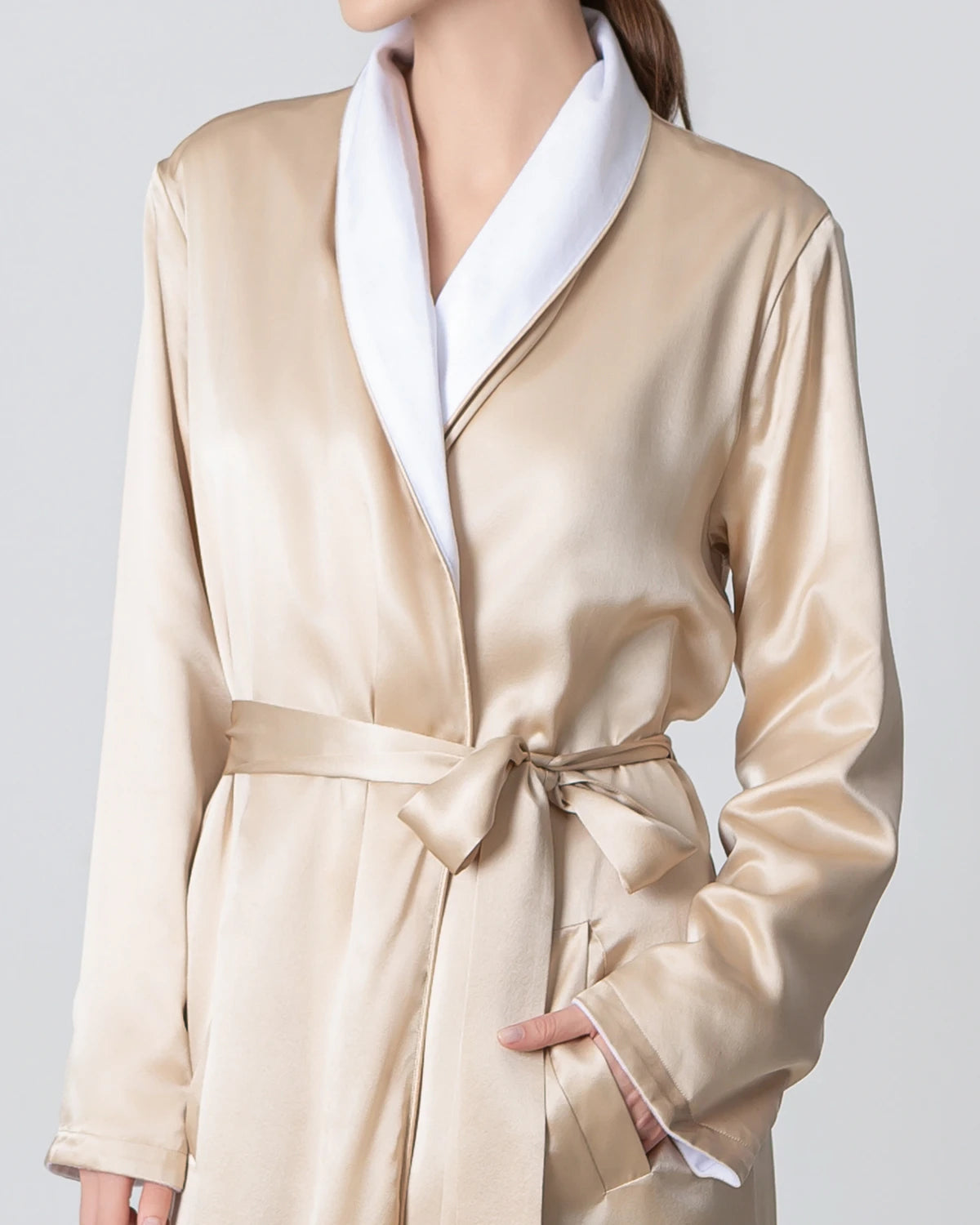 Robe Réversible en Soie et Velours pour l'Hiver Champagne