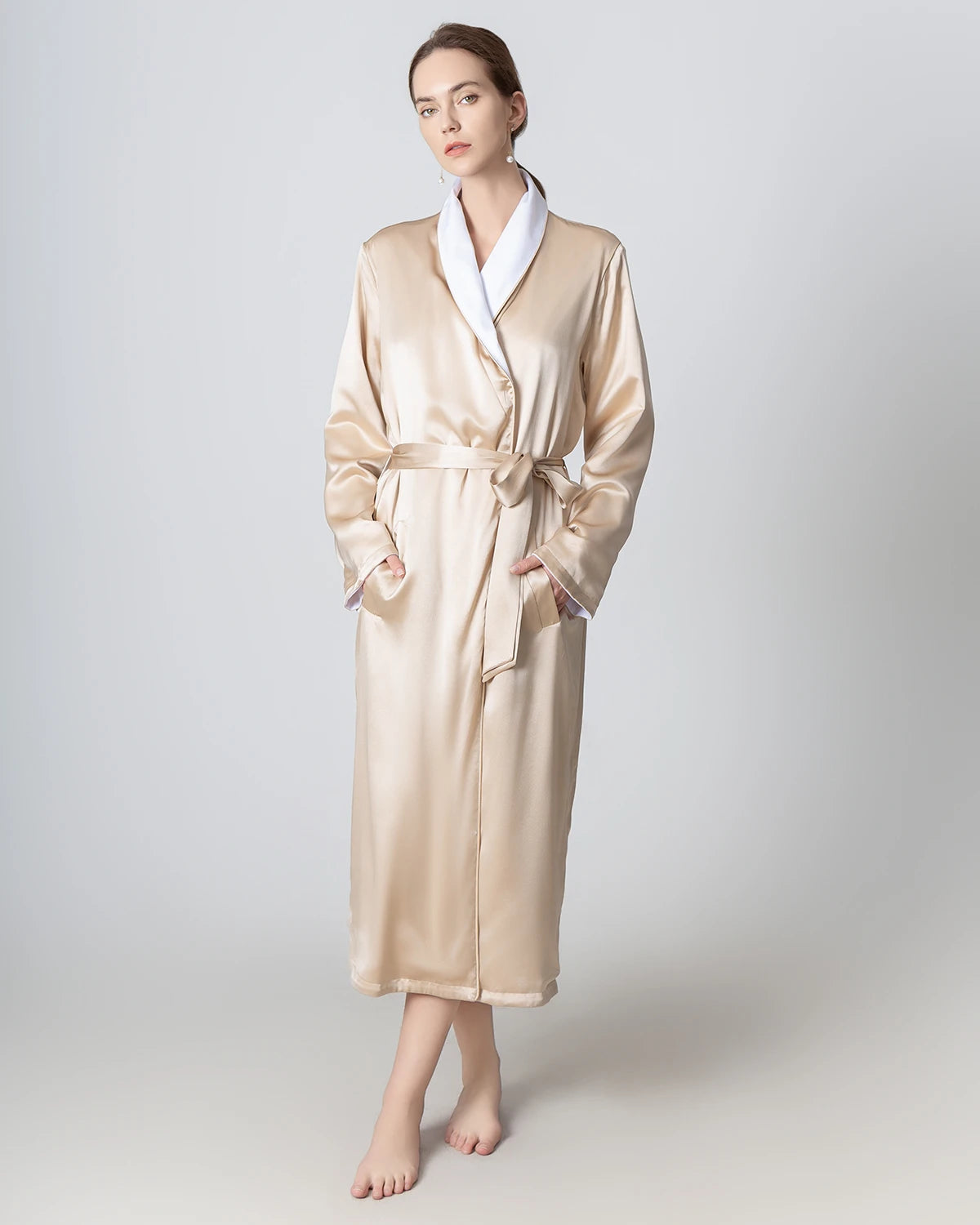Robe Réversible en Soie et Velours pour l'Hiver Champagne