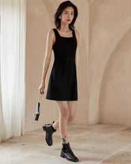 Robe mini en soie sans manches à encolure carrée