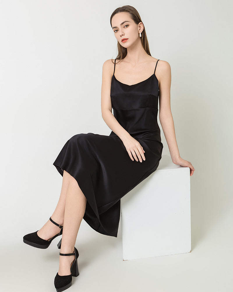 Robe Longue en Soie Satinée Couleur Unie