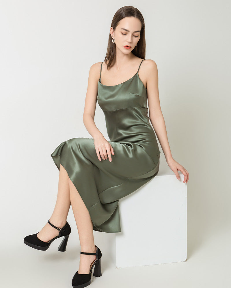 Robe Longue en Soie Satinée Couleur Unie