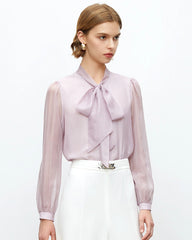 Blouse en soie à col lavallière avec manches transparentes
