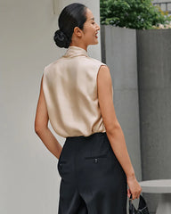 Blouse en soie sans manches à col lavallière