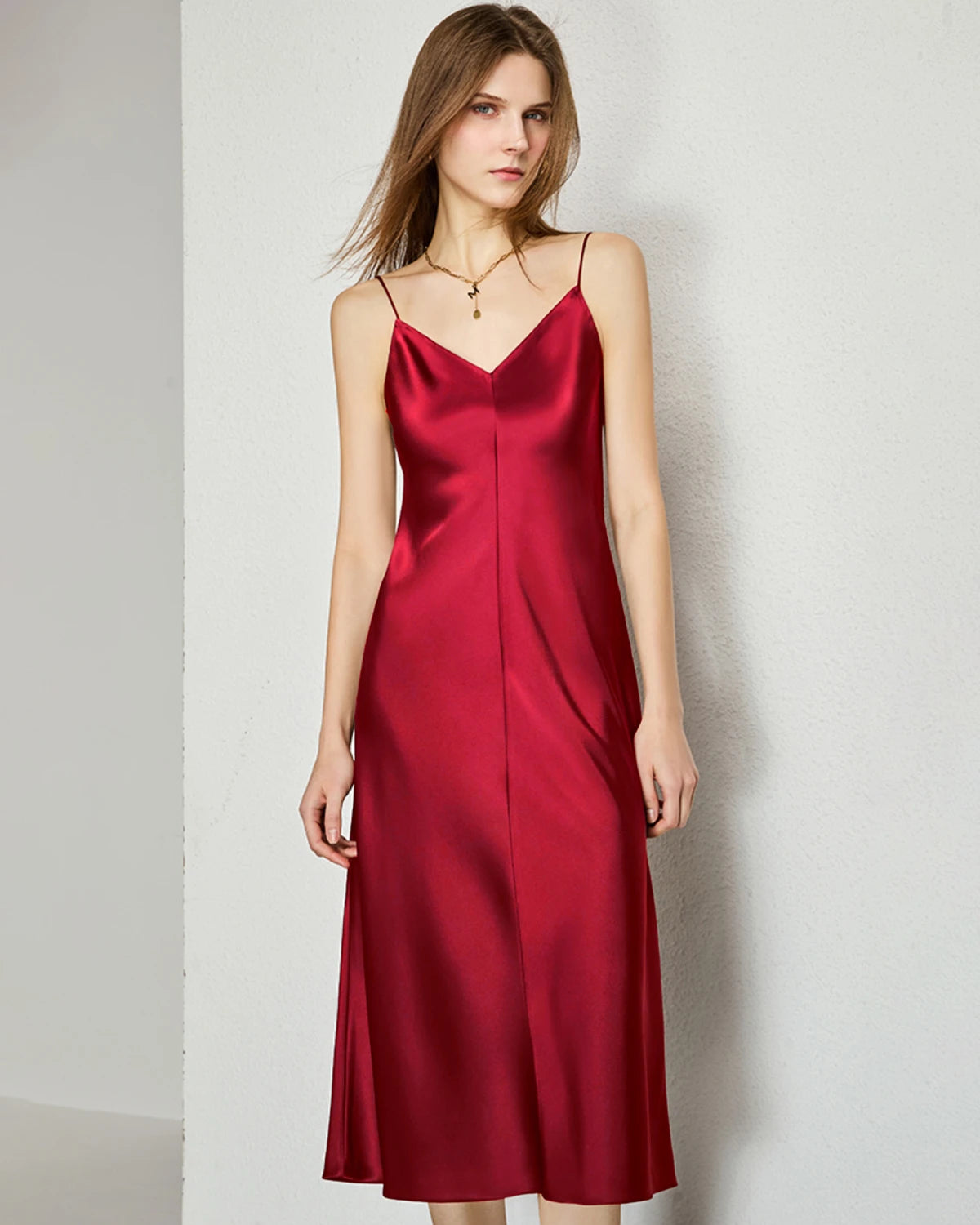 Robe midi en soie à col en V