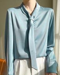 Blouse en Soie Col Détail Nœud À L'avant en V
