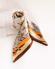 Foulard en soie carré polyvalent