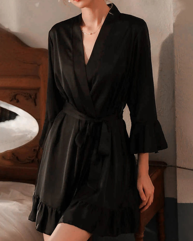 Robe de chambre courte en soie lavable avec détails à volants