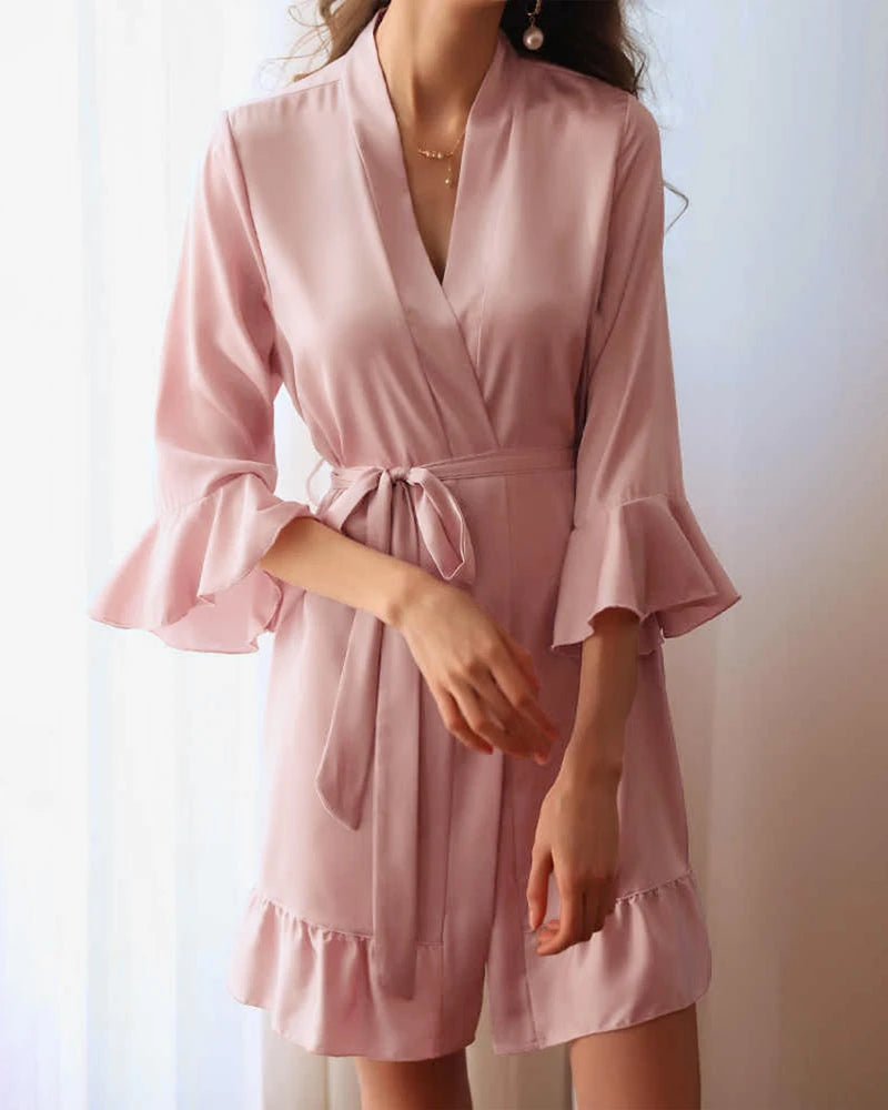 Robe de chambre courte en soie lavable avec détails à volants