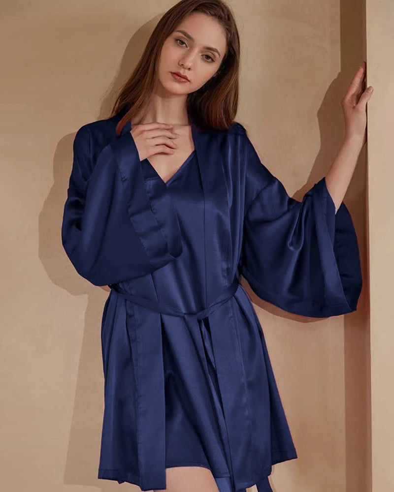 Robe de chambre courte en soie lavable