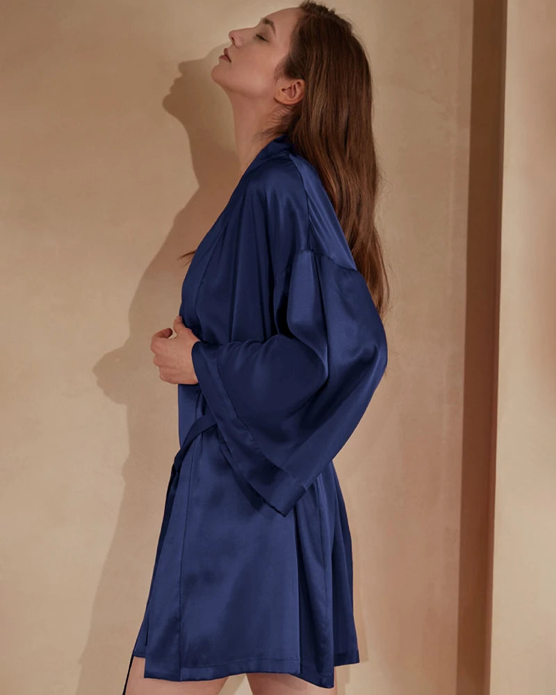Robe de chambre courte en soie lavable