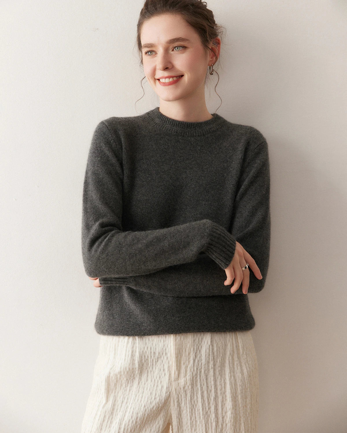 Pull en cachemire à col rond essentiel pour femme