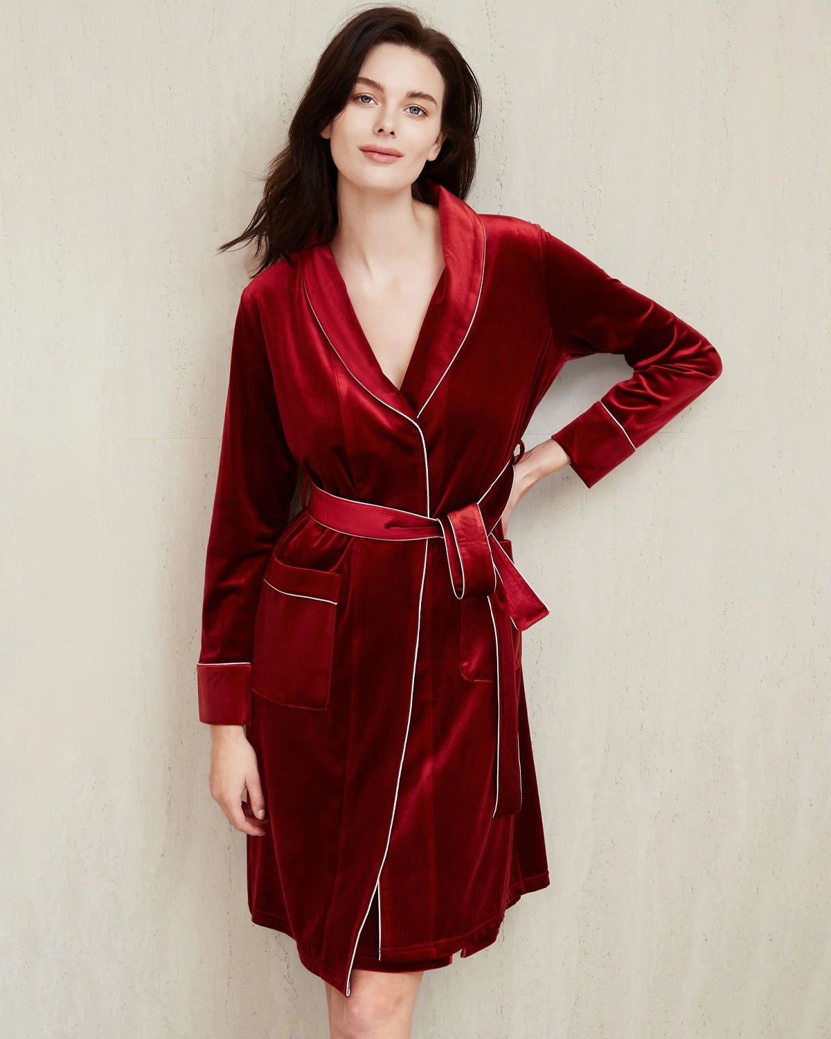 Peignoir en velours longueur genou femme