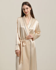 Robe en Soie Longue à Bord Contrasté de 22 Momme