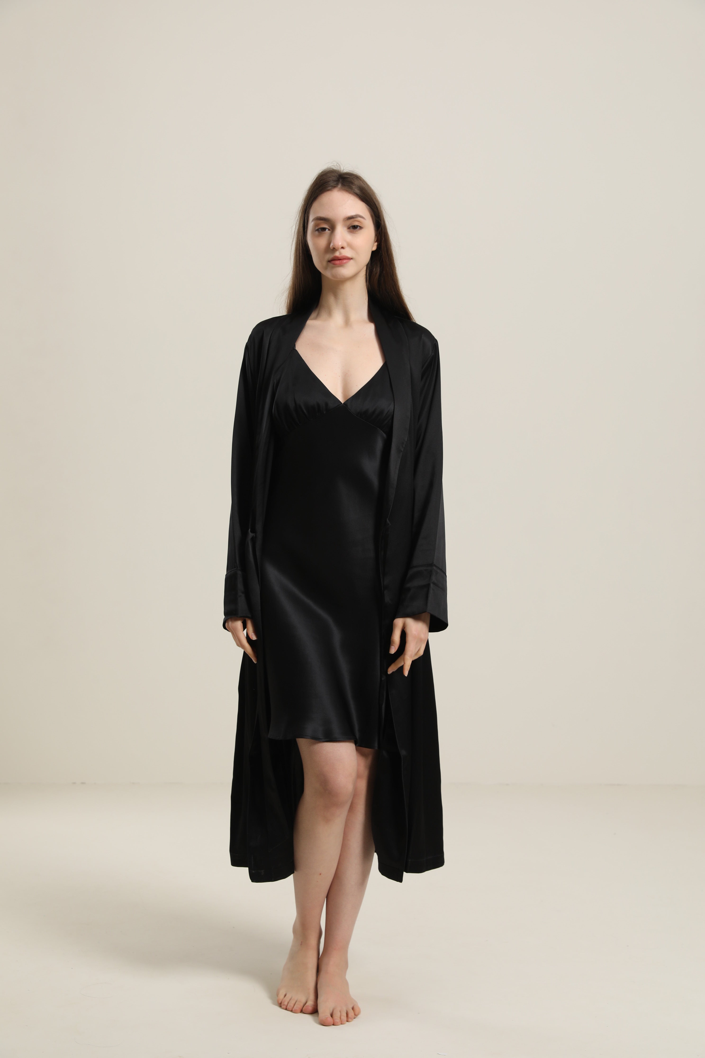 Robe en Soie Longue à Bord Contrasté de 22 Momme
