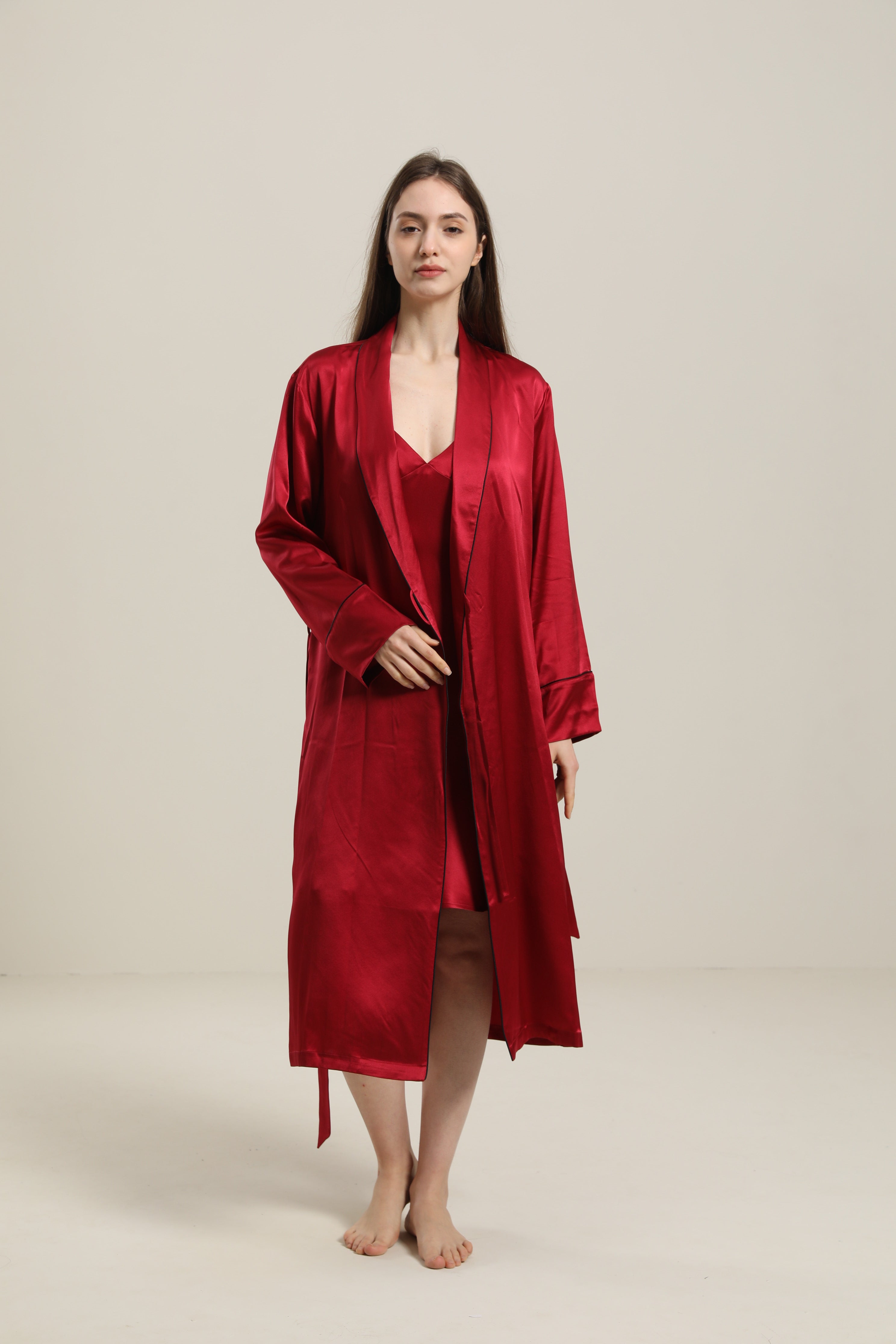 Robe en Soie Longue à Bord Contrasté de 22 Momme