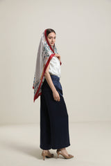 Foulard en Soie Élégant avec Motif de Bateau