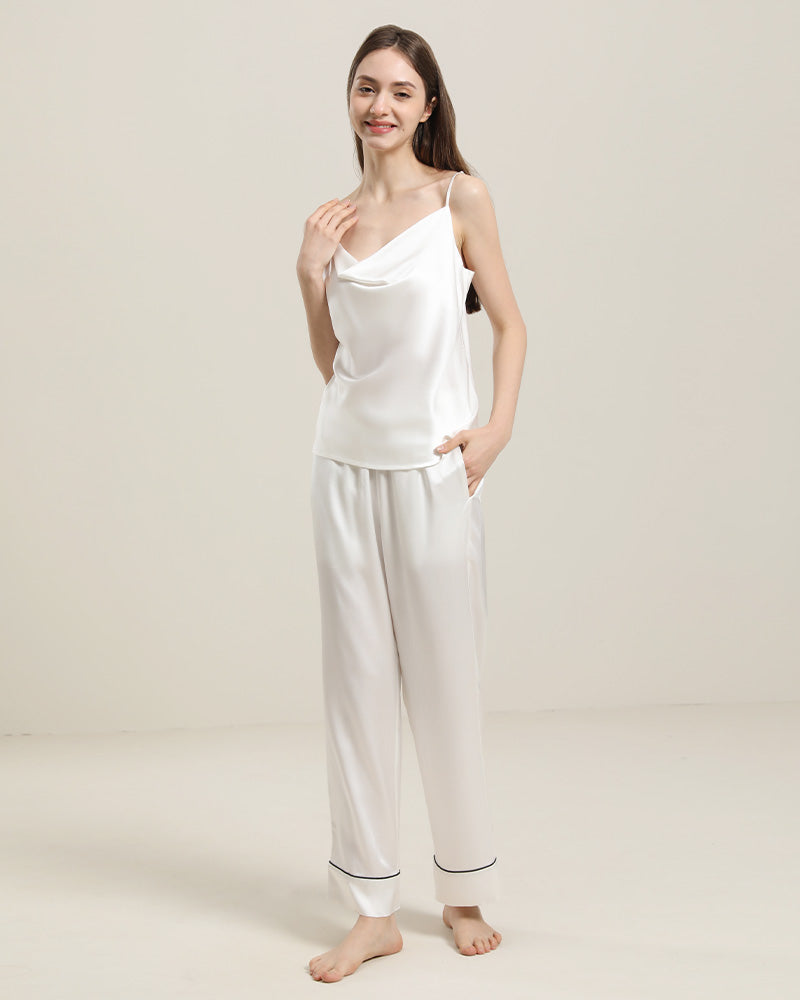 Ensemble Pyjama en Soie à Col Bénitier