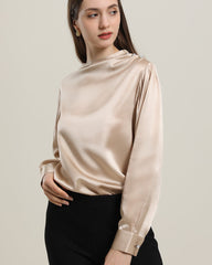 Blouse en Soie à Col Montant avec Bouton en Perle
