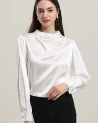 Blouse en Soie à Col Montant avec Bouton en Perle